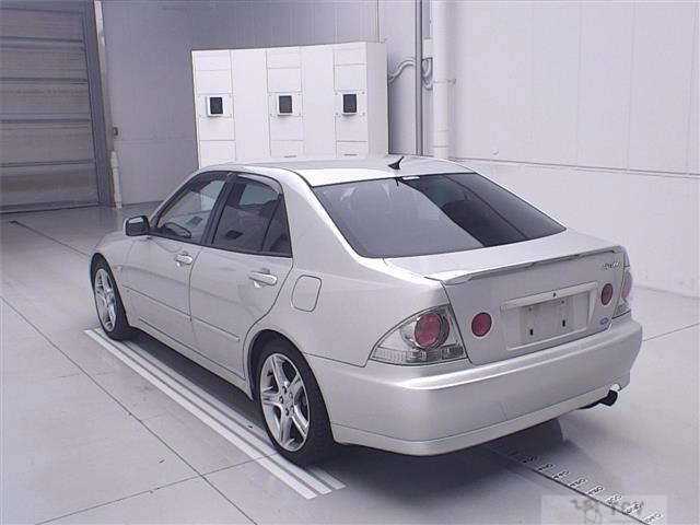 2002 Toyota Altezza