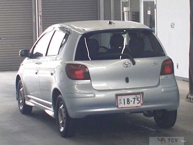 2003 Toyota Vitz