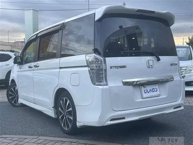 2013 Honda Step WGN