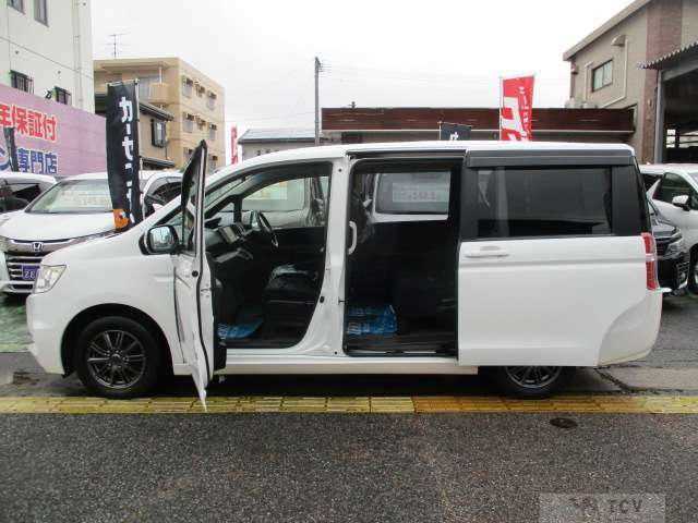 2013 Honda Step WGN