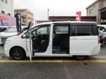 2013 Honda Step WGN