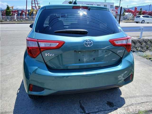 2017 Toyota Vitz