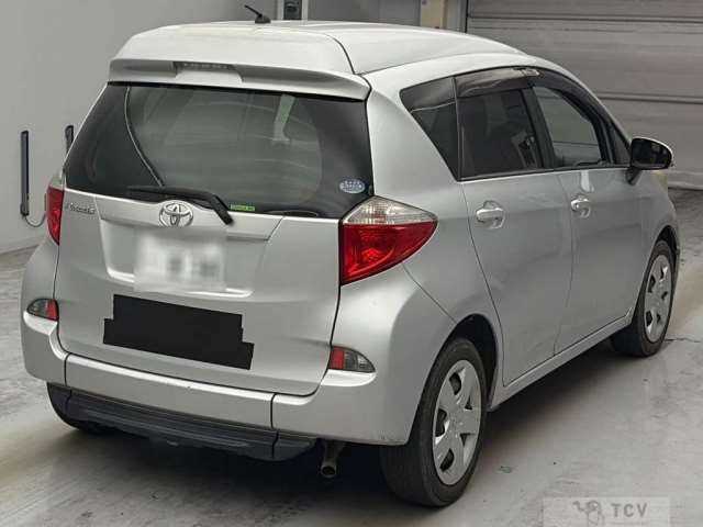 2013 Toyota Ractis