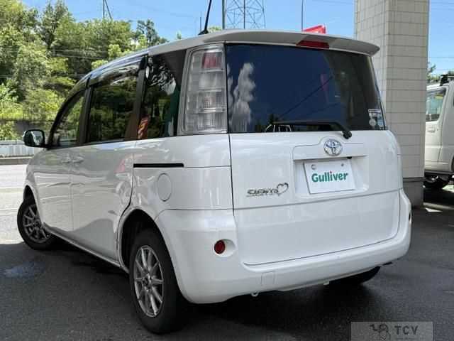 2011 Toyota Sienta