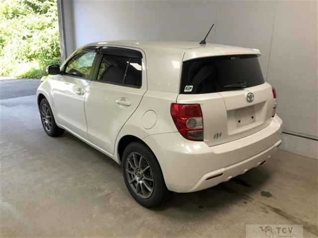 2010 Toyota IST