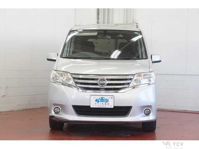 2011 Nissan Serena