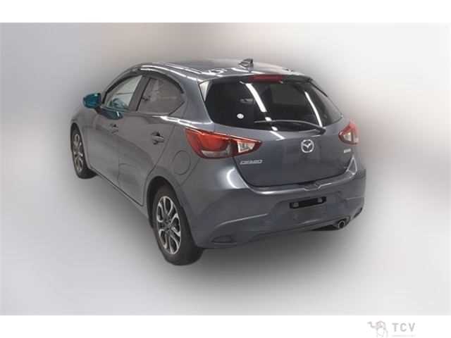 2016 Mazda Demio