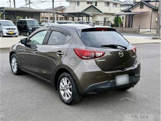 2016 Mazda Demio