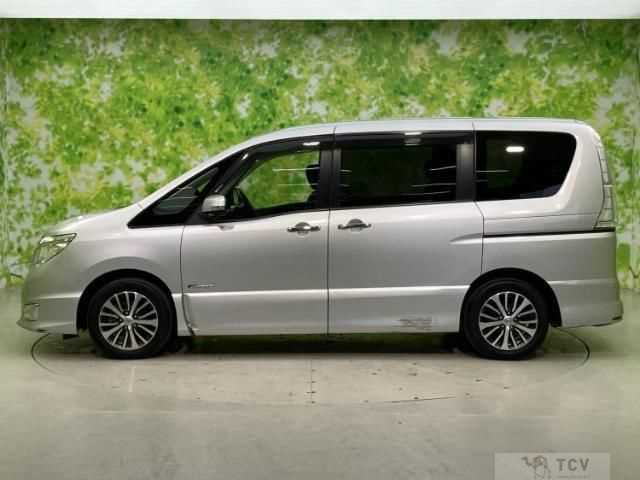 2015 Nissan Serena
