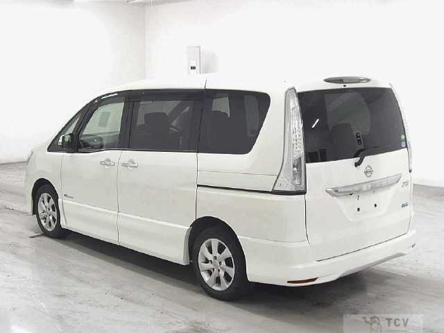 2013 Nissan Serena