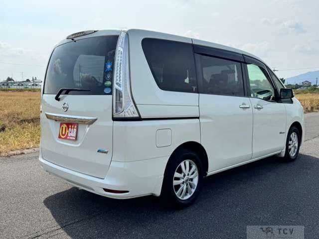 2013 Nissan Serena