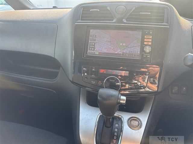 2013 Nissan Serena