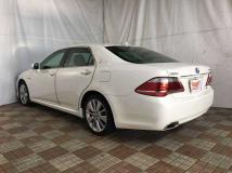 2011 Toyota Crown Hybrid
