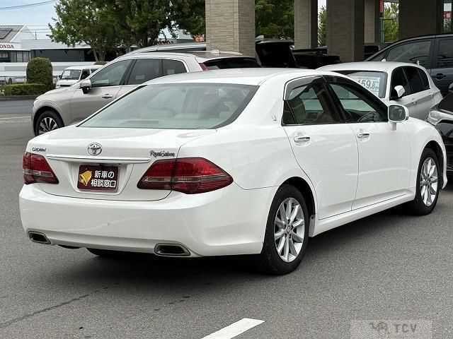 2009 Toyota Crown