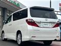 2013 Toyota Alphard