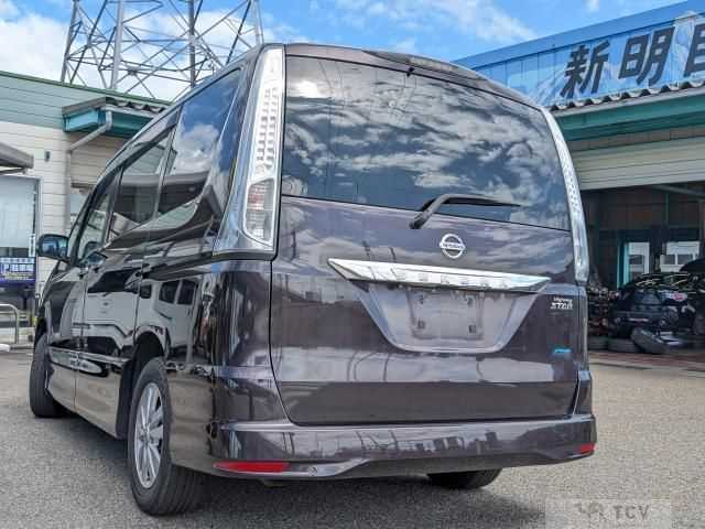 2013 Nissan Serena