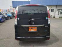2013 Nissan Serena