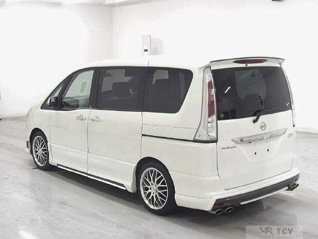 2011 Nissan Serena