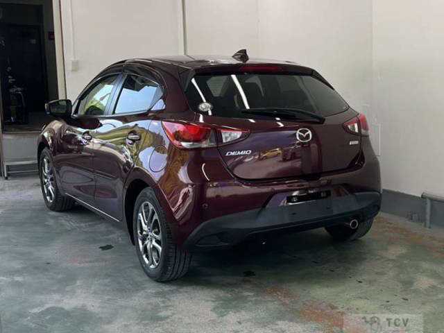2017 Mazda Demio