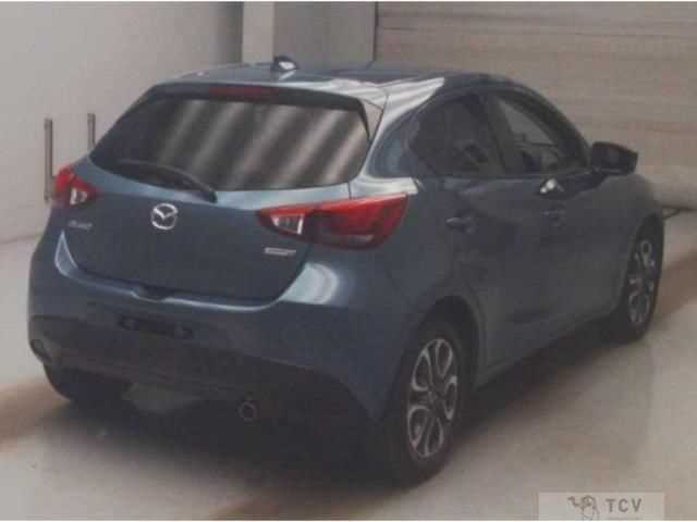2016 Mazda Demio