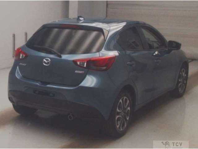 2016 Mazda Demio