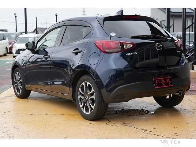 2017 Mazda Demio
