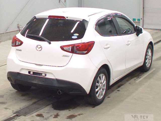 2017 Mazda Demio