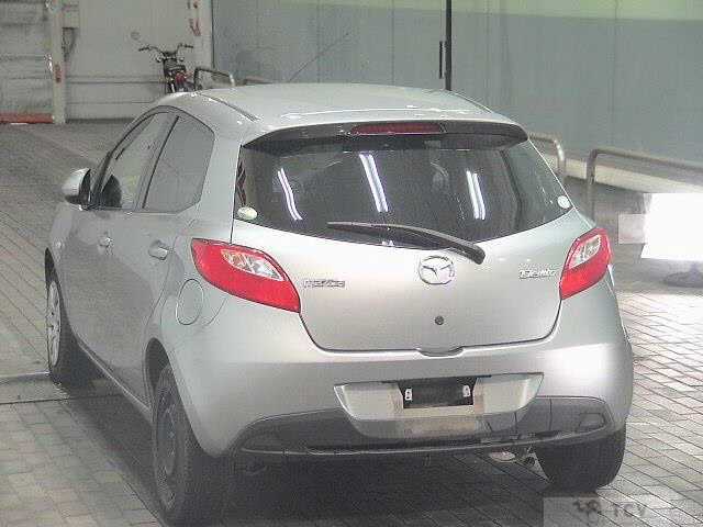 2013 Mazda Demio
