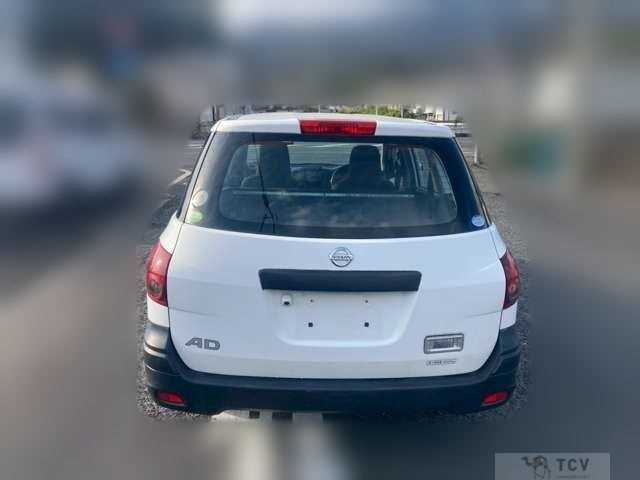 2015 Nissan AD