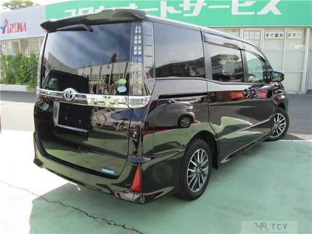 2014 Toyota Voxy