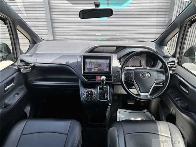 2014 Toyota Voxy