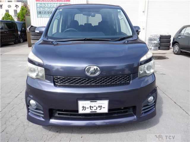 2011 Toyota Voxy