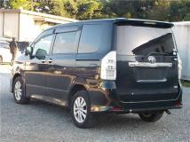 2011 Toyota Noah