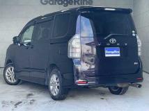 2013 Toyota Voxy