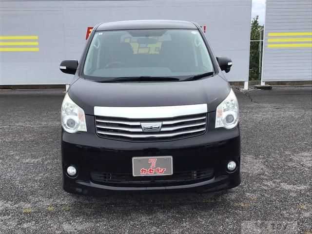 2011 Toyota Noah