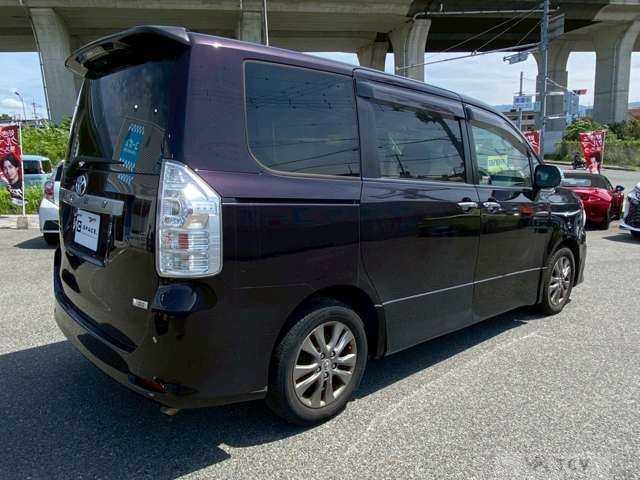 2011 Toyota Voxy