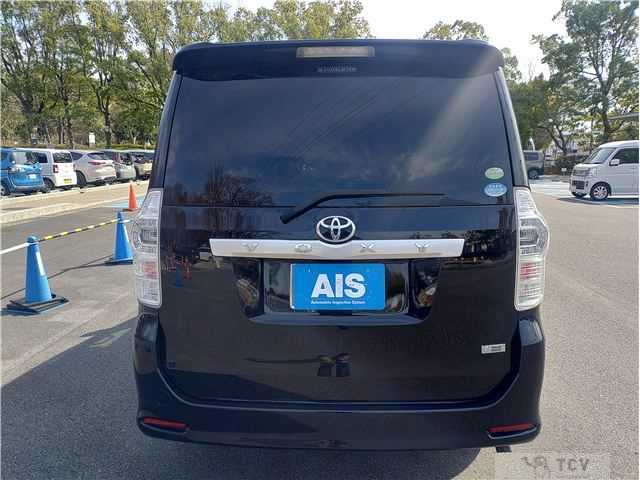 2011 Toyota Voxy