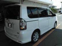2009 Toyota Voxy
