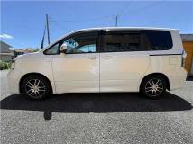 2013 Toyota Voxy