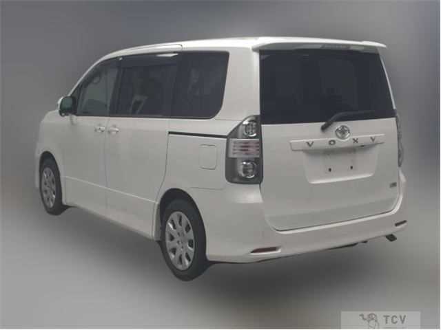 2007 Toyota Voxy