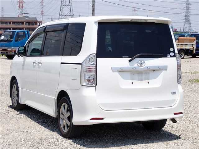 2009 Toyota Voxy