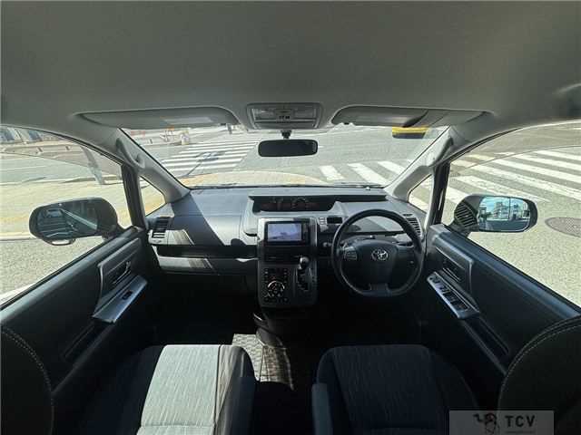 2012 Toyota Voxy
