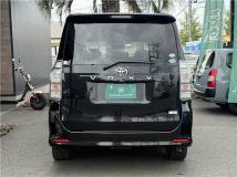2012 Toyota Voxy