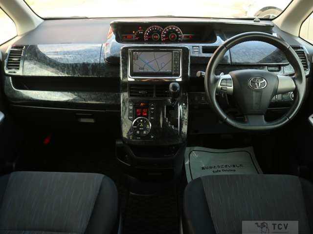 2010 Toyota Voxy