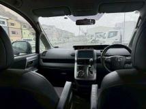2013 Toyota Voxy