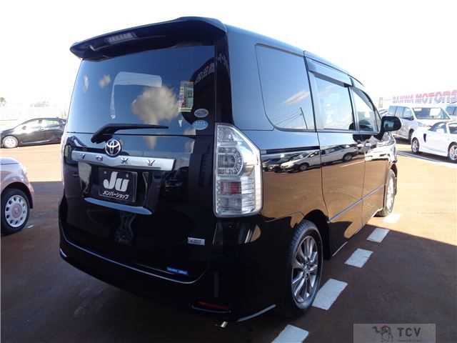 2010 Toyota Voxy