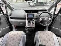 2007 Toyota Voxy