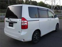 2011 Toyota Noah