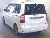 2013 Toyota Noah