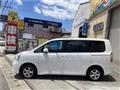 2010 Toyota Noah